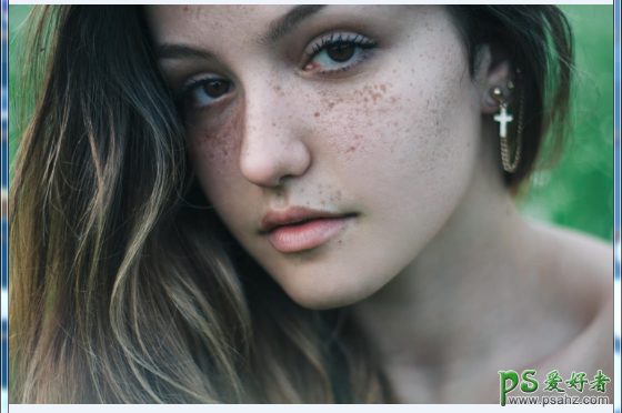 PS人物磨皮实例：学习给满脸雀斑的少女人物精细磨皮，美化皮肤。