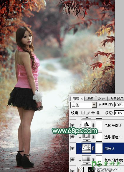 Photoshop给树林中自拍的美腿女孩生活照调出暗调秋季青红色