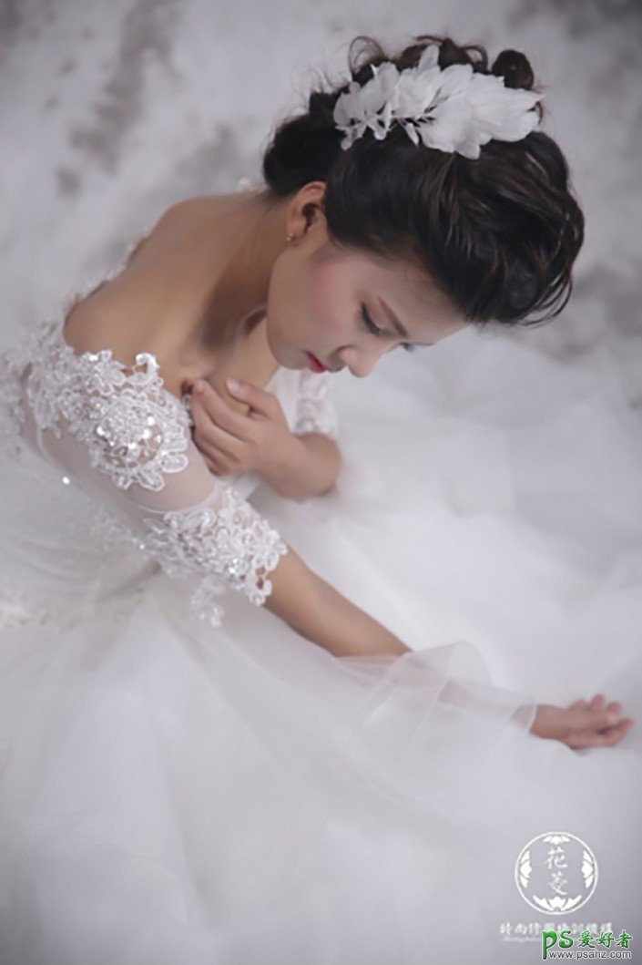 PS婚纱照后期美化教程：给影楼婚纱照调出梦幻唯美的效果。