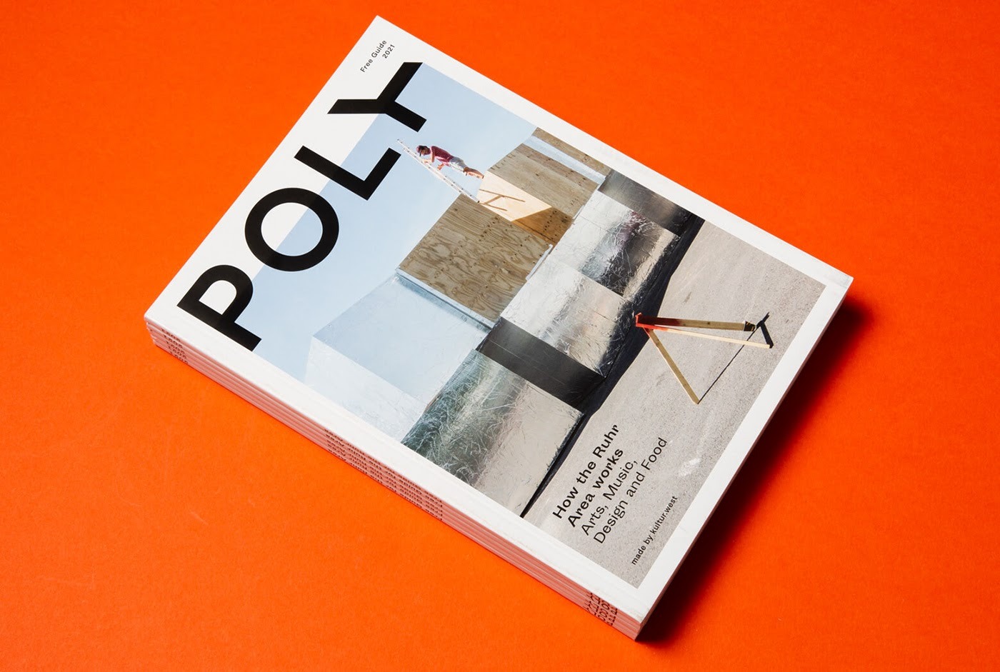 精美大气的国外POLY杂志版式设计欣赏，杂志封面设计作品。