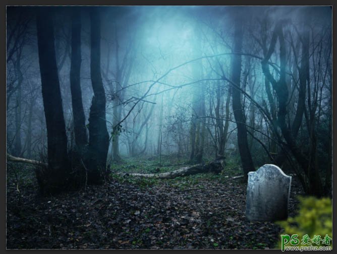 Photoshop创意合成恐怖森林中的神秘女神场景图片