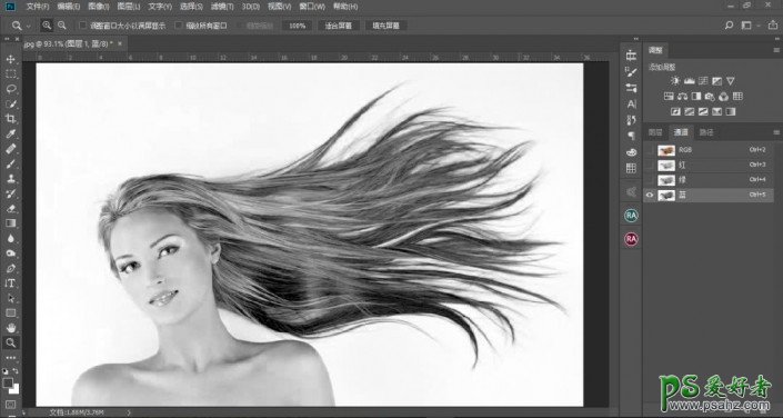 PS通道抠头发教程：给简单背景下长发女生照片精准抠头发丝。