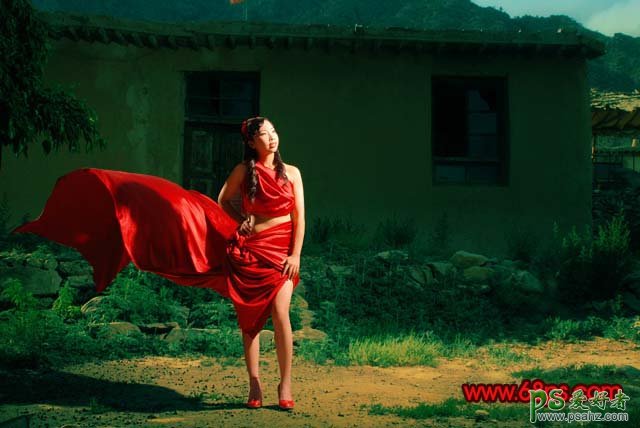 PS给漂亮的红裙美女照调出高对比度深红色