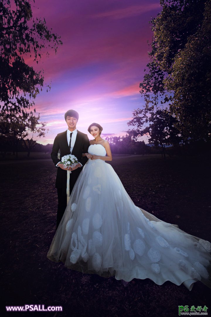 给秋景树林中拍摄的情侣婚片调出浪漫的紫色霞光 Ps婚纱照调色