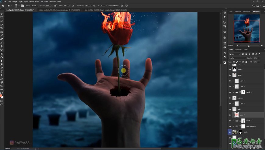 Photoshop合成从手心中长出的火焰玫瑰科幻场景，恐怖的火焰玫瑰