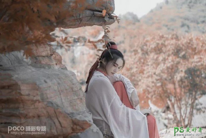 PS古风摄影后期调色实例：给中国风侠女照片调出古风古韵的色彩。