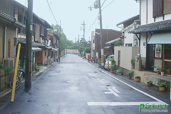 Photoshop给雨后的街景照片制作出小清新风格的日系青色调