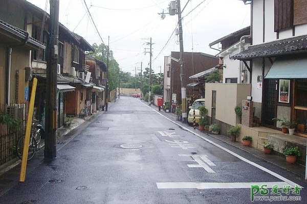 Photoshop给雨后的街景照片制作出小清新风格的日系青色调