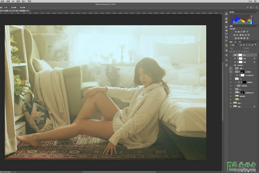 Photoshop给室内自拍的美腿玉足性感女生照片调出甜美朦胧的色彩