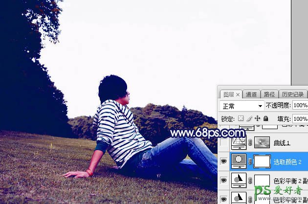 Photoshop给草坪上拍摄的可爱暖男外景照调出唯美紫色霞光效果