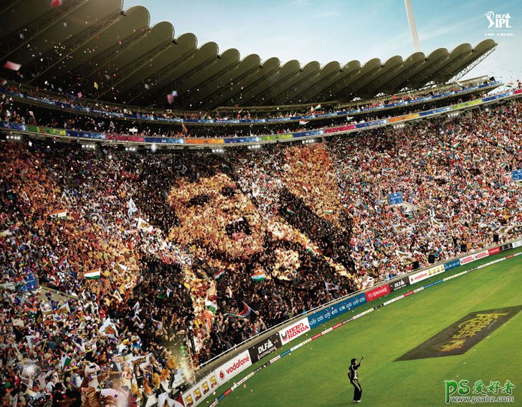 人组合成的头像作品 由足球场人群组成的创意头像作品