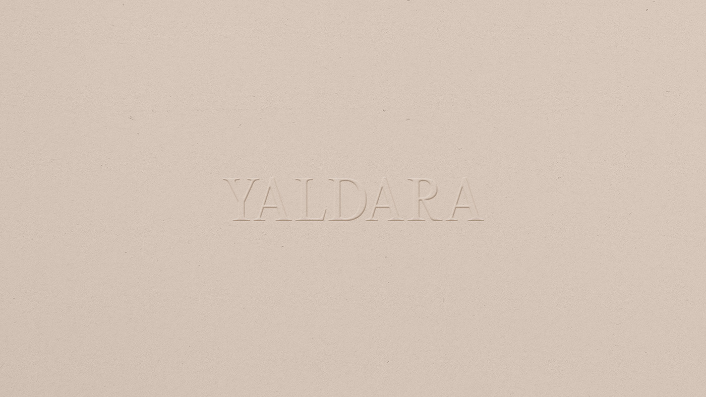 时尚大气的Yaldara葡萄酒包装设计作品欣赏。