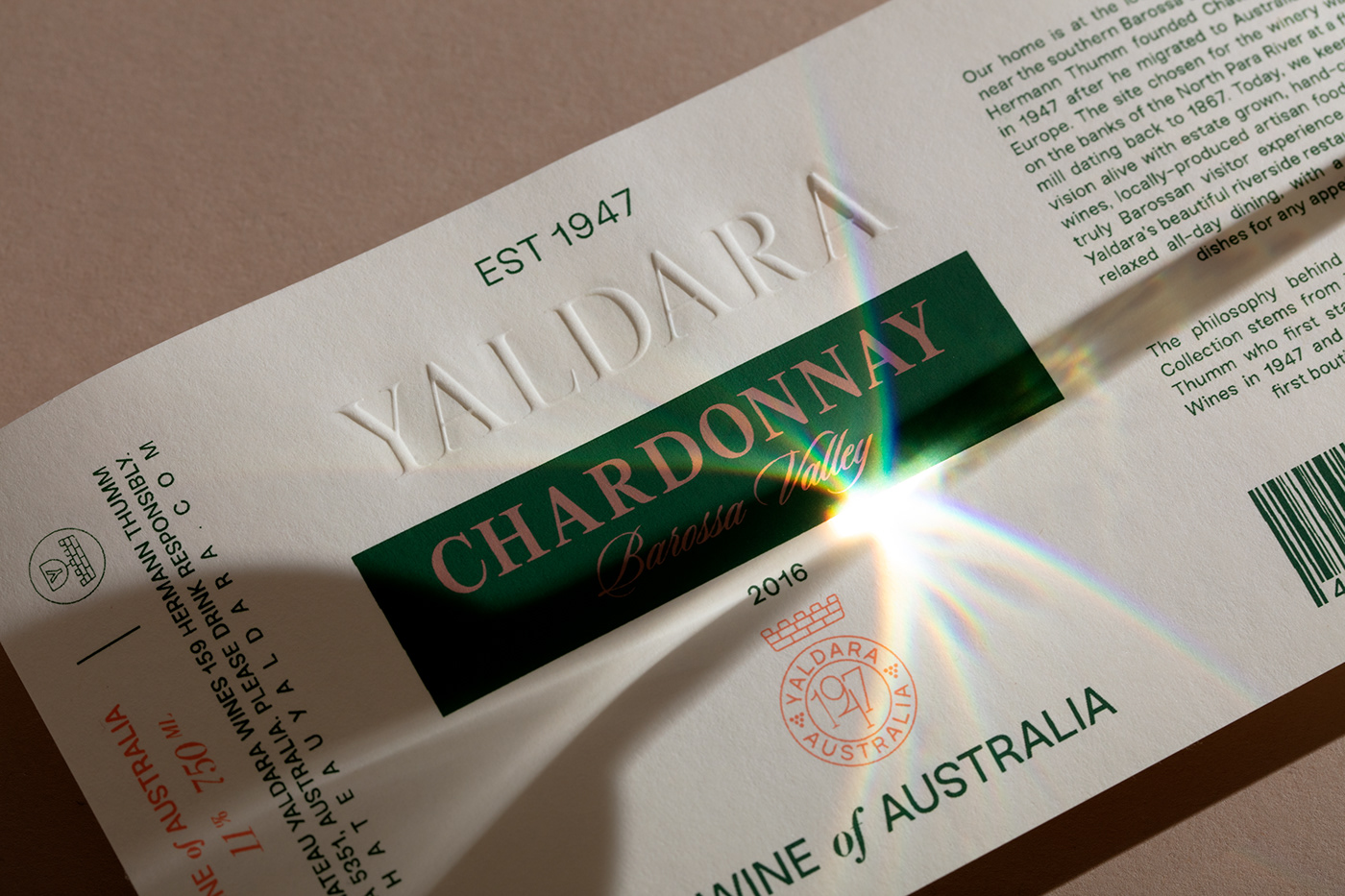 时尚大气的Yaldara葡萄酒包装设计作品欣赏。