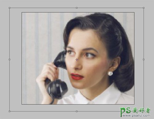 PS人像后期教程：把普通欧美妇女照片制作成古典波普风格海报