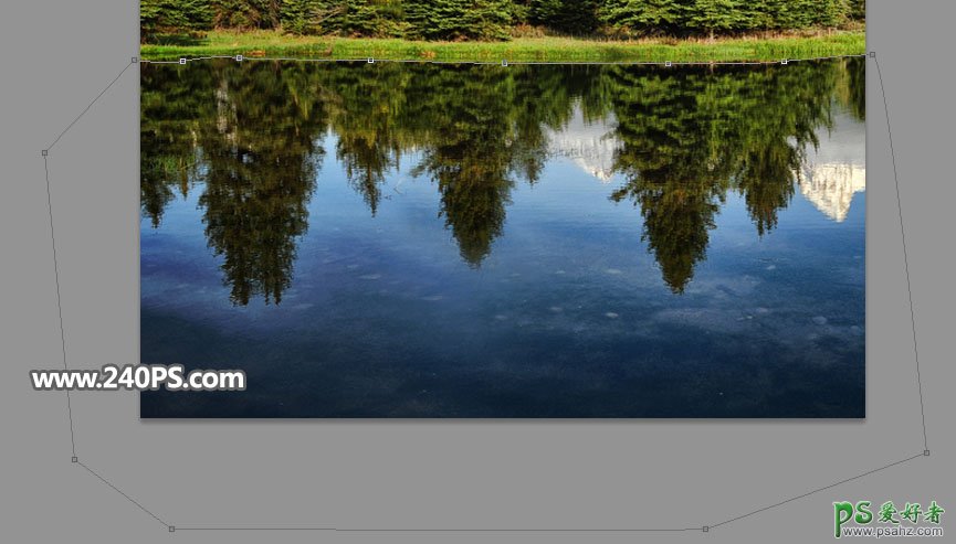 Photoshop给山水风景画制作出逼真的水面倒影动画，水面波动图片